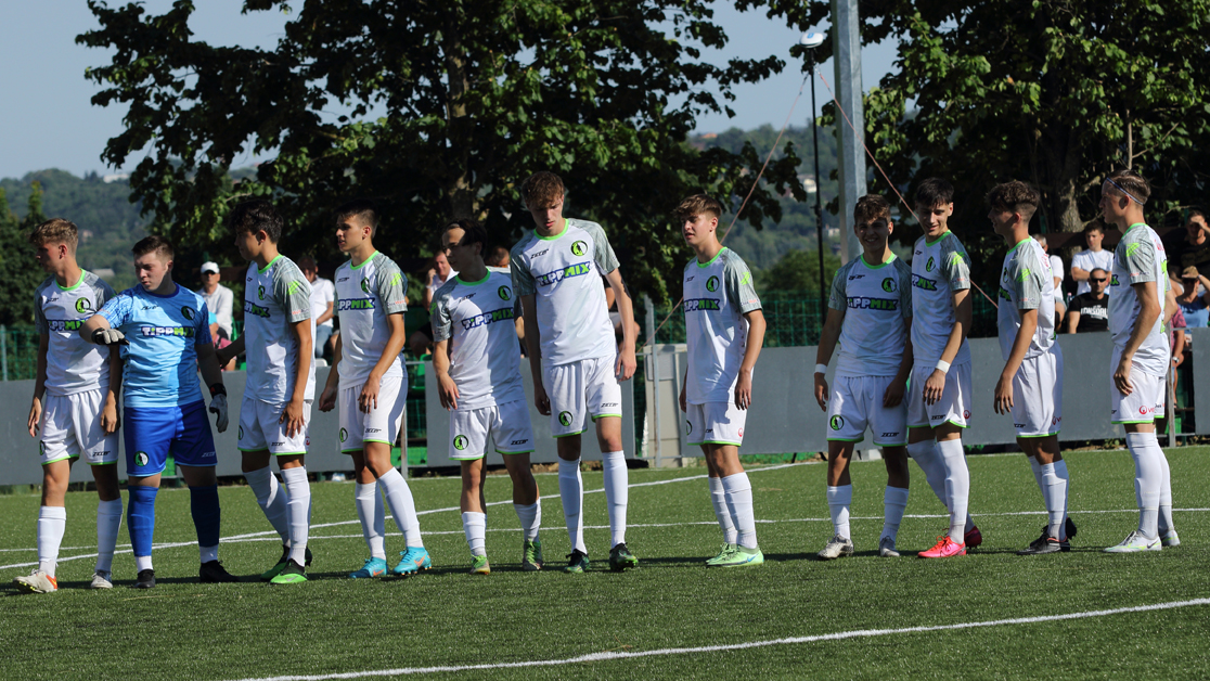 Emelt fővel búcsúzott az U17