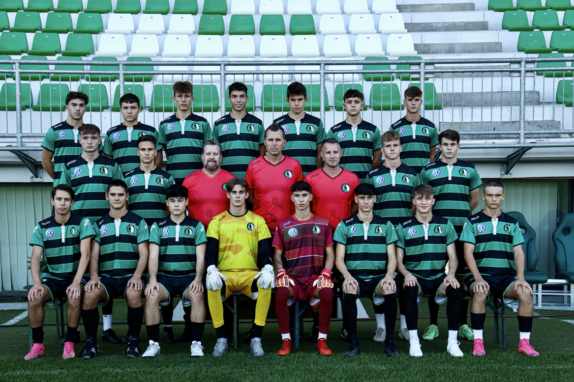 U19 kicsi