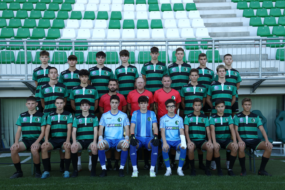 U17