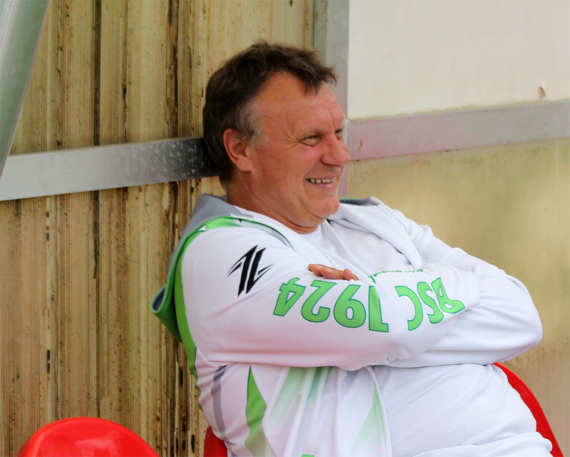 Bognár György: Minket megéri nézni