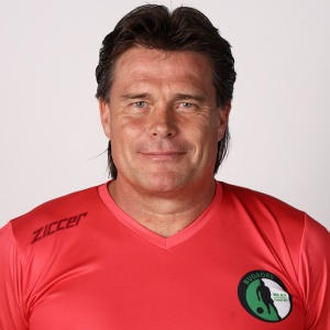 u16